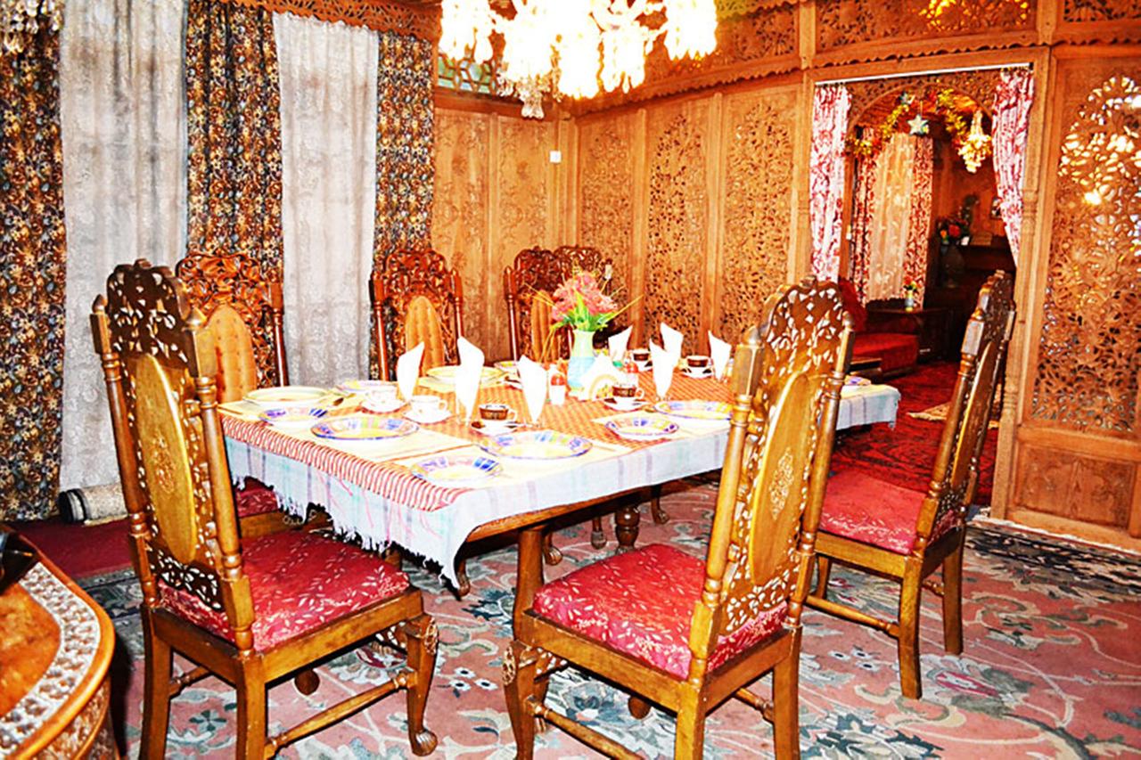 Morning Star Group Of Houseboat Srinagar Restaurant