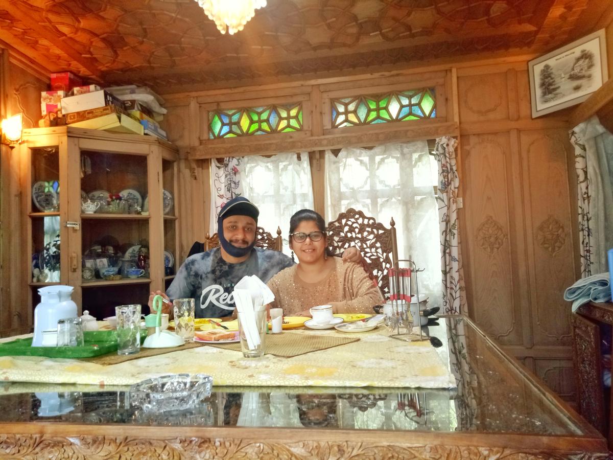 New Bul Bul Group of Houseboat Srinagar Restaurant